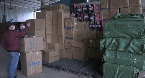 Kho hàng gia dụng không rõ nguồn gốc xuất xứ bị phát hiện